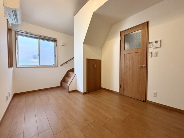 sri Pullanna Ikutaの物件内観写真